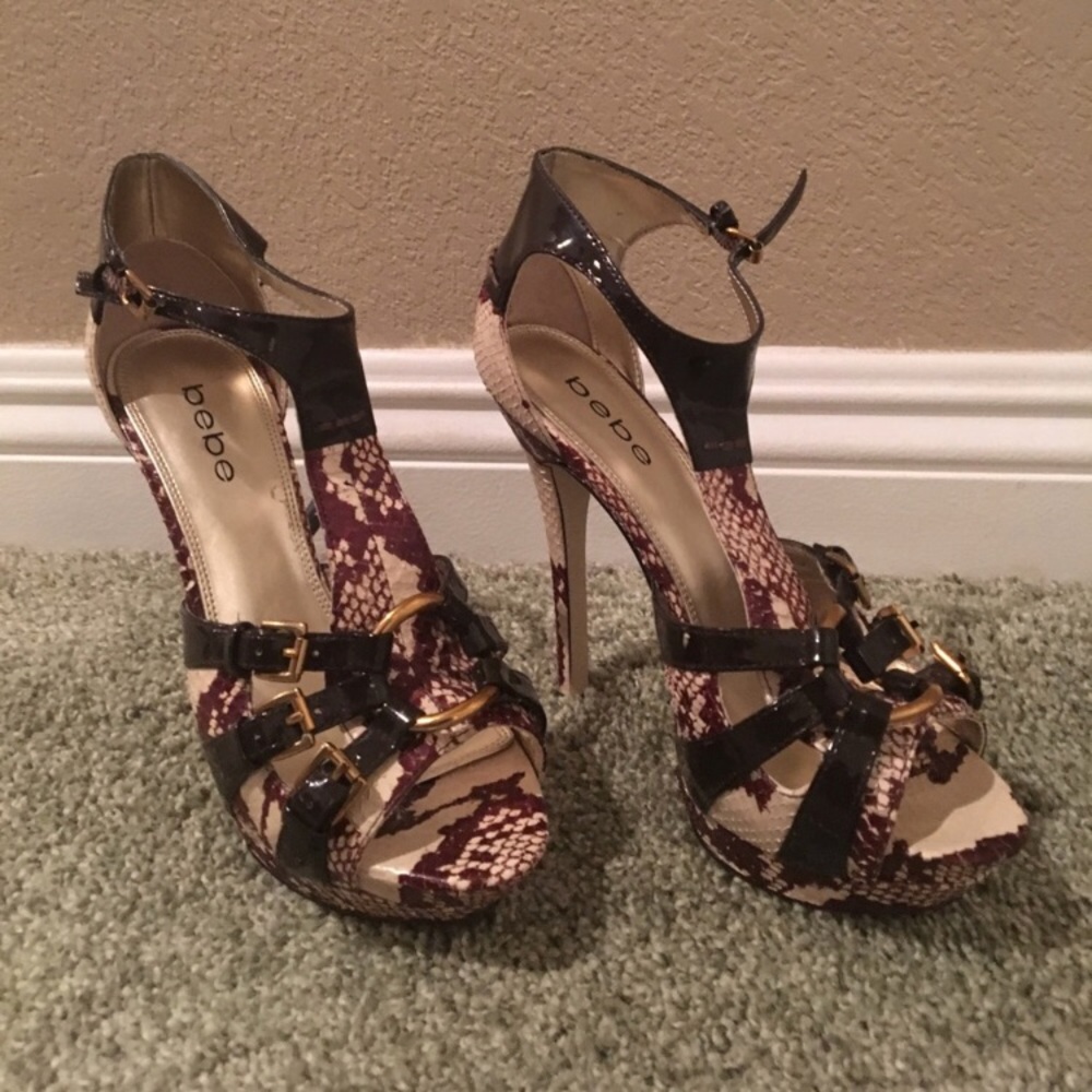 🐍 👠 Snakeskin BENE Heels 🐍 👠